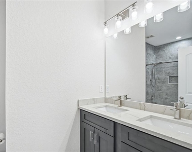 2904 Banza Street - Photo Thumbnail 13