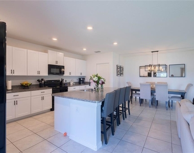 774 Olive Conch Street - Photo Thumbnail 12