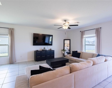 774 Olive Conch Street - Photo Thumbnail 5