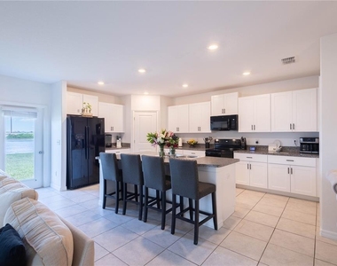 774 Olive Conch Street - Photo Thumbnail 14