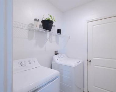 774 Olive Conch Street - Photo Thumbnail 15