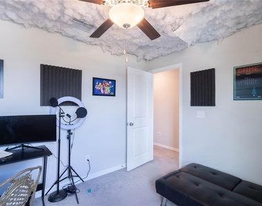 774 Olive Conch Street - Photo Thumbnail 25
