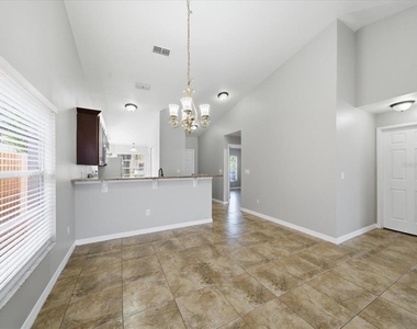 7615 Lemon Wood Court - Photo Thumbnail 15