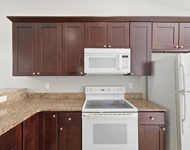7615 Lemon Wood Court - Photo Thumbnail 6