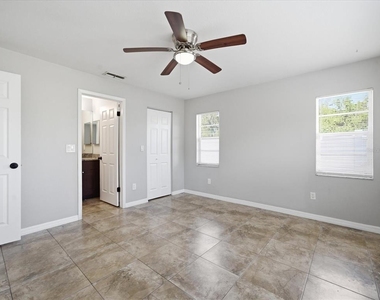 7615 Lemon Wood Court - Photo Thumbnail 24