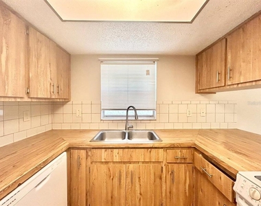 5800 Montana Avenue - Photo Thumbnail 7