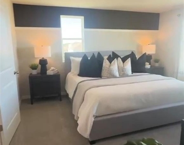 416 Preston Cove Drive - Photo Thumbnail 6