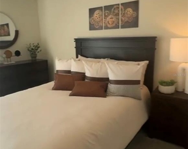 416 Preston Cove Drive - Photo Thumbnail 8