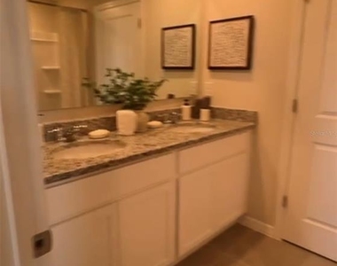 416 Preston Cove Drive - Photo Thumbnail 5