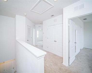 9039 Alba Lane - Photo Thumbnail 7