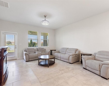 8720 Pacific Dunes Dr - Photo Thumbnail 10