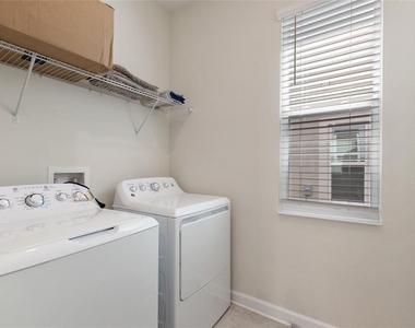 8720 Pacific Dunes Dr - Photo Thumbnail 7