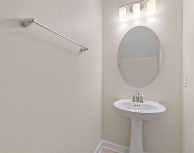 8720 Pacific Dunes Dr - Photo Thumbnail 3