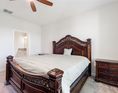 8720 Pacific Dunes Dr - Photo Thumbnail 14