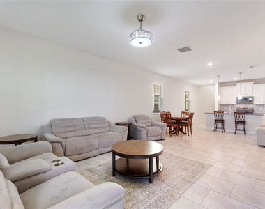 8720 Pacific Dunes Dr - Photo Thumbnail 11