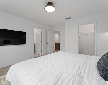 2125 Crystal Bell Street - Photo Thumbnail 12