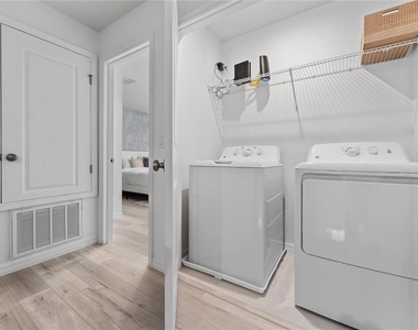 2125 Crystal Bell Street - Photo Thumbnail 4