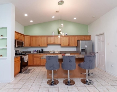 3131 Spikey Way - Photo Thumbnail 10