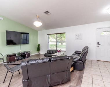 3131 Spikey Way - Photo Thumbnail 13