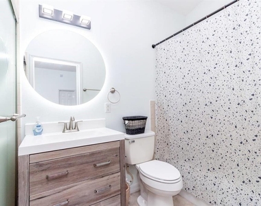 3131 Spikey Way - Photo Thumbnail 16