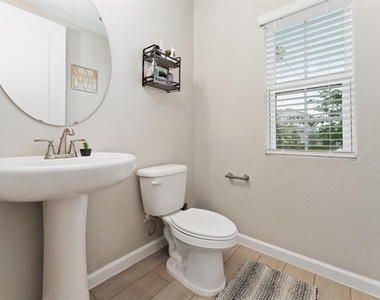 1487 Axel Graeson Avenue - Photo Thumbnail 7