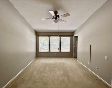 2648 Galliano Circle - Photo Thumbnail 10