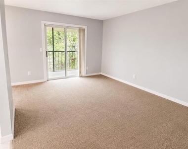 9919 Turf Court - Photo Thumbnail 5