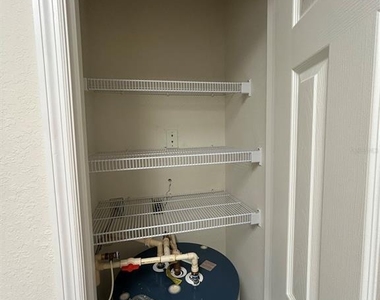 508 Eagle Pond Drive - Photo Thumbnail 15