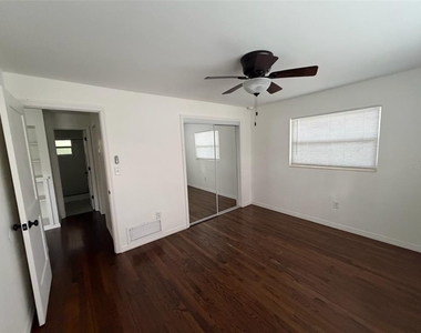1220 Se 3rd Street - Photo Thumbnail 10