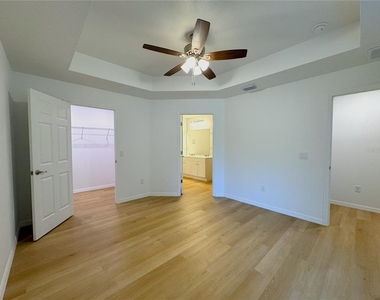 1017 Carnegie Drive - Photo Thumbnail 15