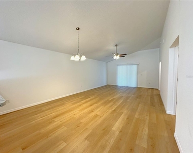 1017 Carnegie Drive - Photo Thumbnail 4