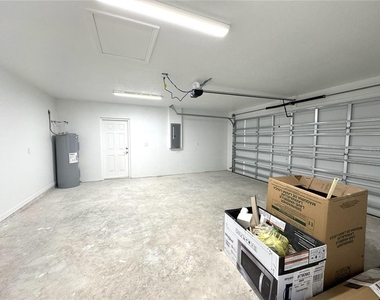 1017 Carnegie Drive - Photo Thumbnail 22