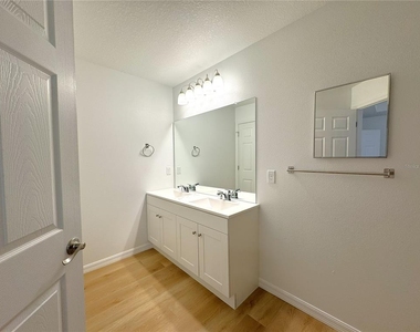 1017 Carnegie Drive - Photo Thumbnail 17