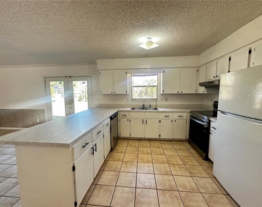 606 Water Road - Photo Thumbnail 21