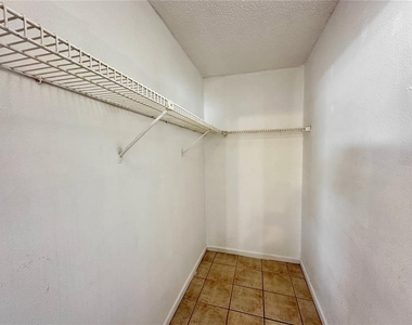 606 Water Road - Photo Thumbnail 10