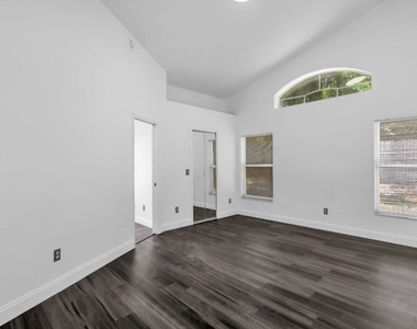 608 Bridge Creek Boulevard - Photo Thumbnail 1