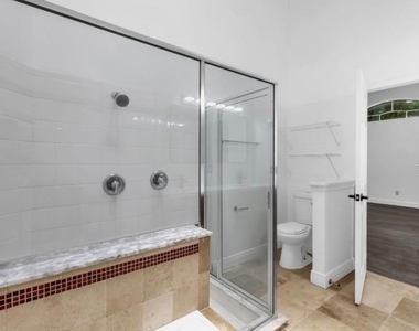 608 Bridge Creek Boulevard - Photo Thumbnail 16