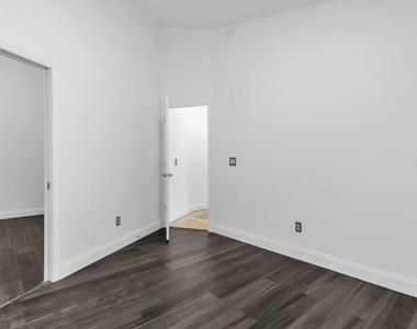 608 Bridge Creek Boulevard - Photo Thumbnail 18