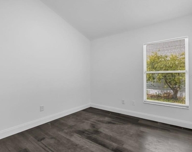 608 Bridge Creek Boulevard - Photo Thumbnail 22