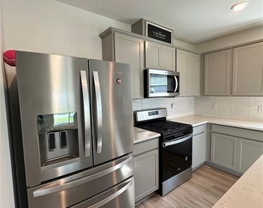 20665 Drake Elm Drive - Photo Thumbnail 11