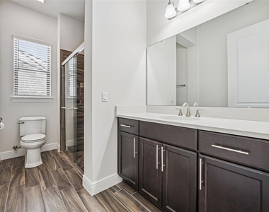 10819 Savona Way - Photo Thumbnail 25