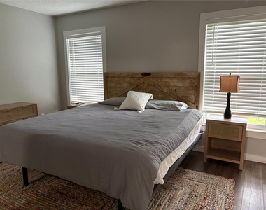 10010 Gannon Lane - Photo Thumbnail 26