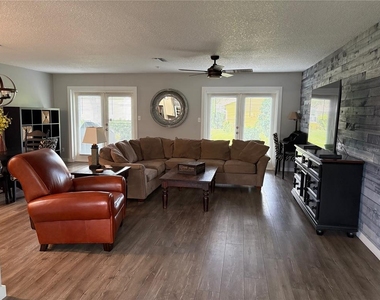 10010 Gannon Lane - Photo Thumbnail 21