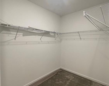 922 Jackson Ave - Photo Thumbnail 9