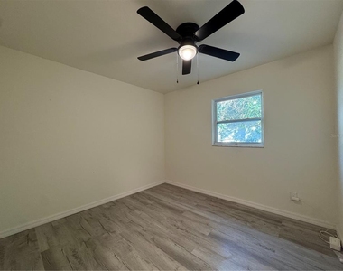 7224 Valiant Court - Photo Thumbnail 14