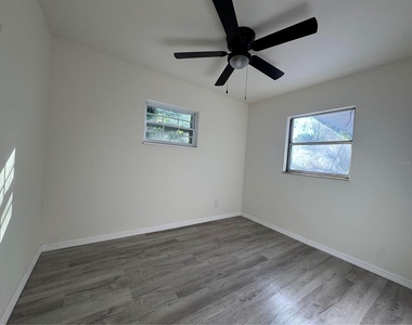 7224 Valiant Court - Photo Thumbnail 16