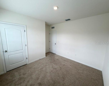 709 Versailles Lane - Photo Thumbnail 16