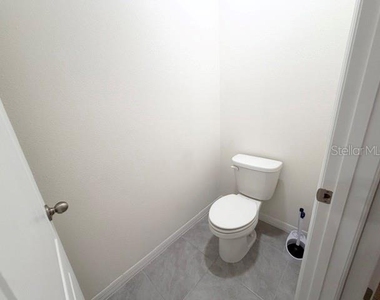 709 Versailles Lane - Photo Thumbnail 9
