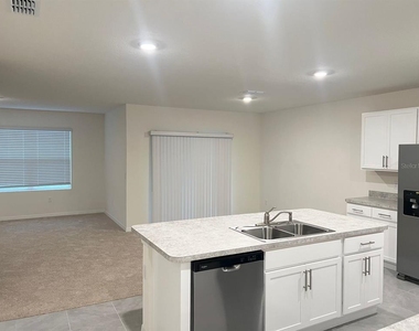 709 Versailles Lane - Photo Thumbnail 2