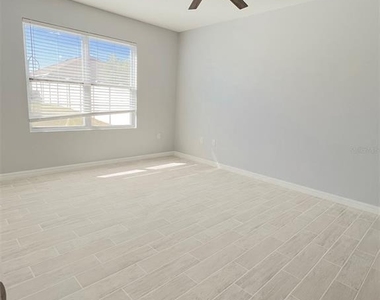 5110 Fiddlewood Way - Photo Thumbnail 4